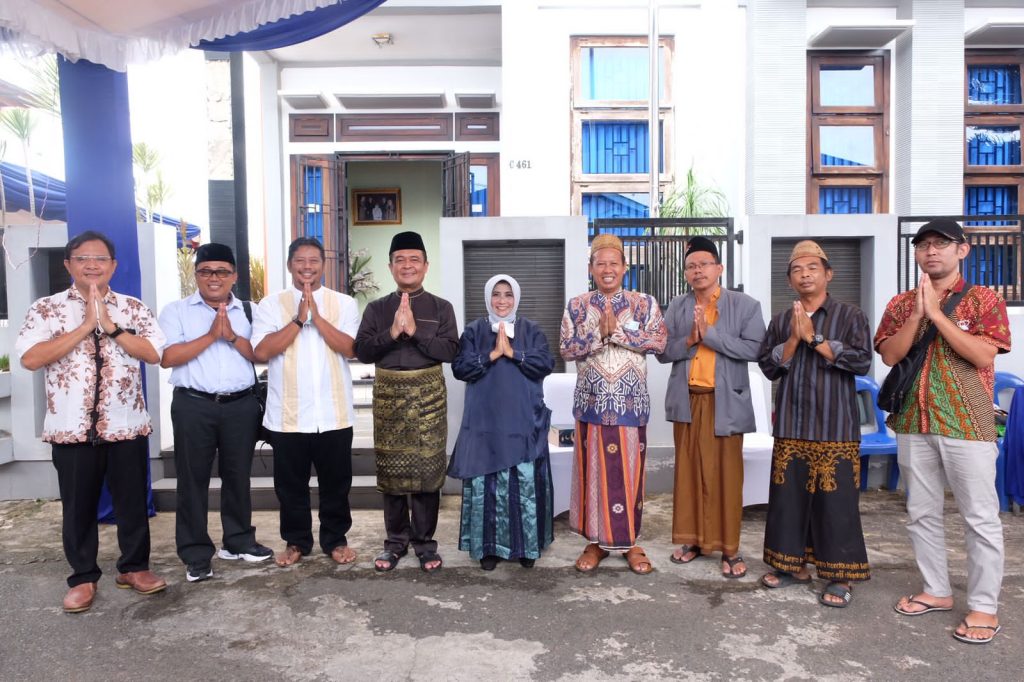 Rahma dan Endang Halal Bihalal Secara Sederhana