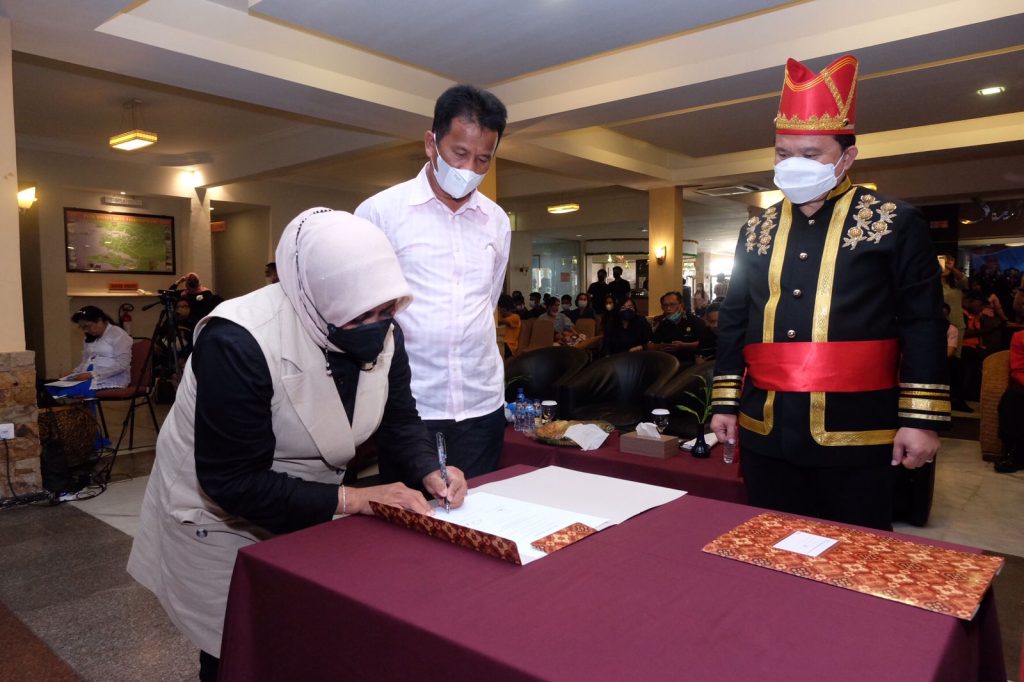 Walikota Rahma dan Walikota Rudi Hadir Dalam Pelantikan Pengurus KKK Tanjungpinang
