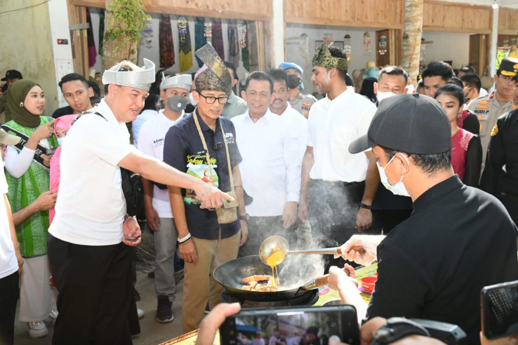 Sandiaga Uno Kunjungi Kampung Tua Batam