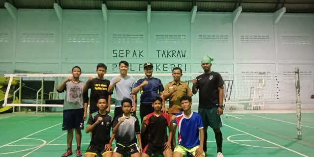 Hendra Jaya Targetkan Atlit Takraw Tanjungpinang Raih Emas di Popda