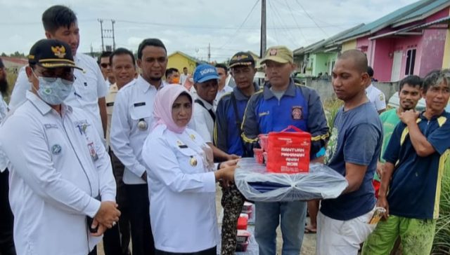 8 Rumah Terkena Angin Puting Beliung, Rahma Langsung Turun Lokasi Bagi Bantuan