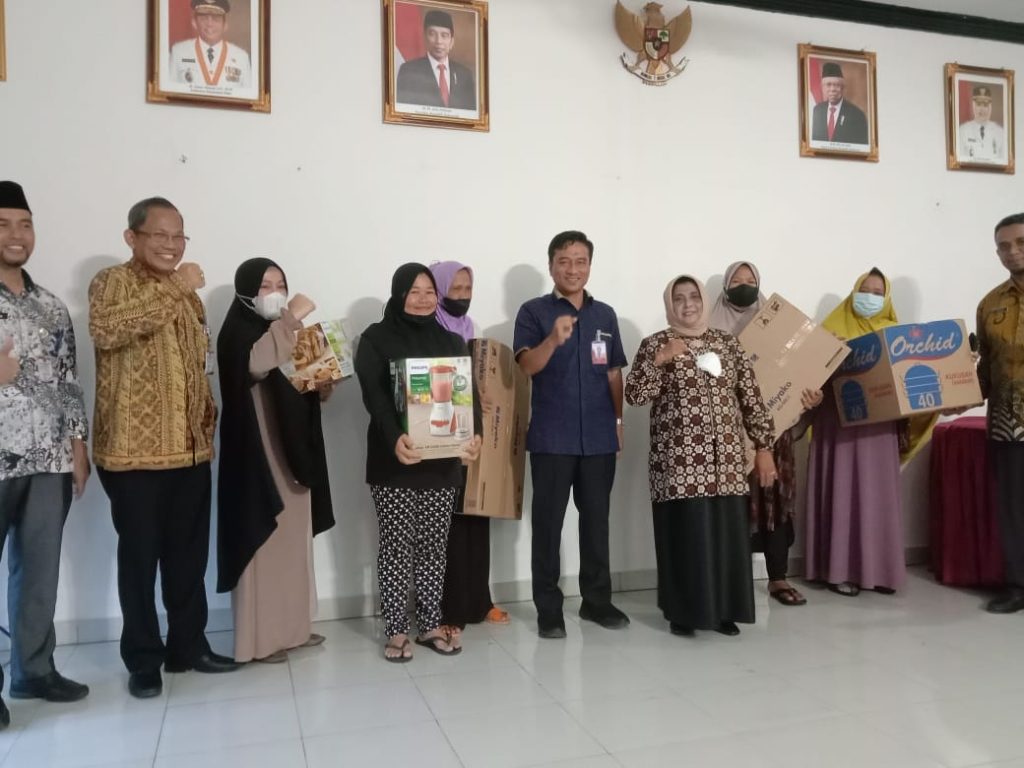 105 Paket Bantuan CSR ke Pedagang, Rahma: Ini Insiatif Saya Pasca Covid-19