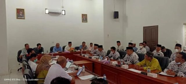 Terkait Ketimpangan TPP PNS Guru Dengan Dinas, PGRI Ngadu ke DPRD Natuna