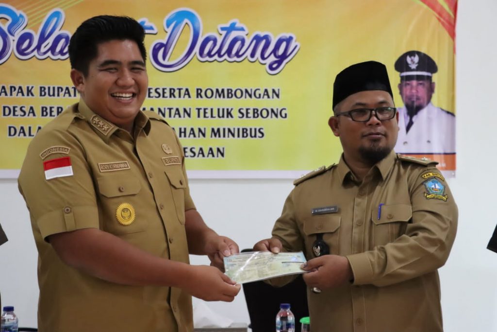 Desa Berakit Dapat 1 Unit Mobil Dari Pemerintah