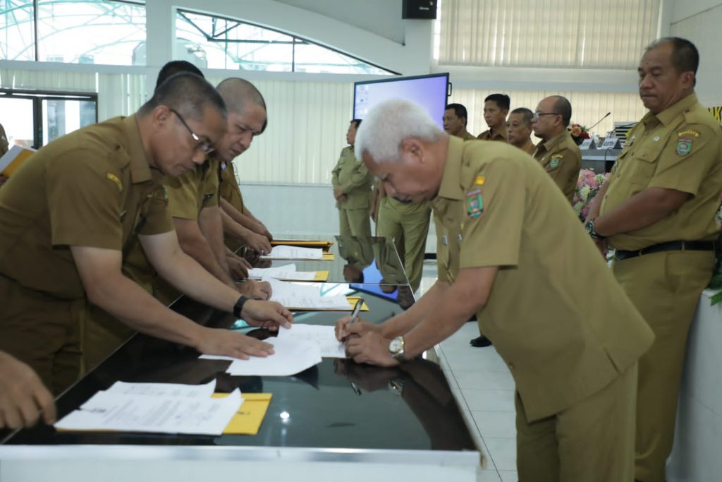 Perjanjian Kinerja Jadi Tolak Ukur Bupati Surya Menilai OPD