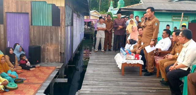 Warga Kurang Mampu di Natuna Dapat Bantuan Pemasangan Listrik Baru