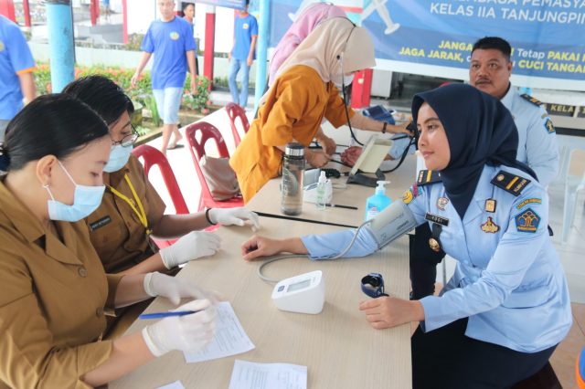 Pegawai Lapas Tanjungpinang dan Ratusan Warga Binaan Vaksin Booster Lanjutan