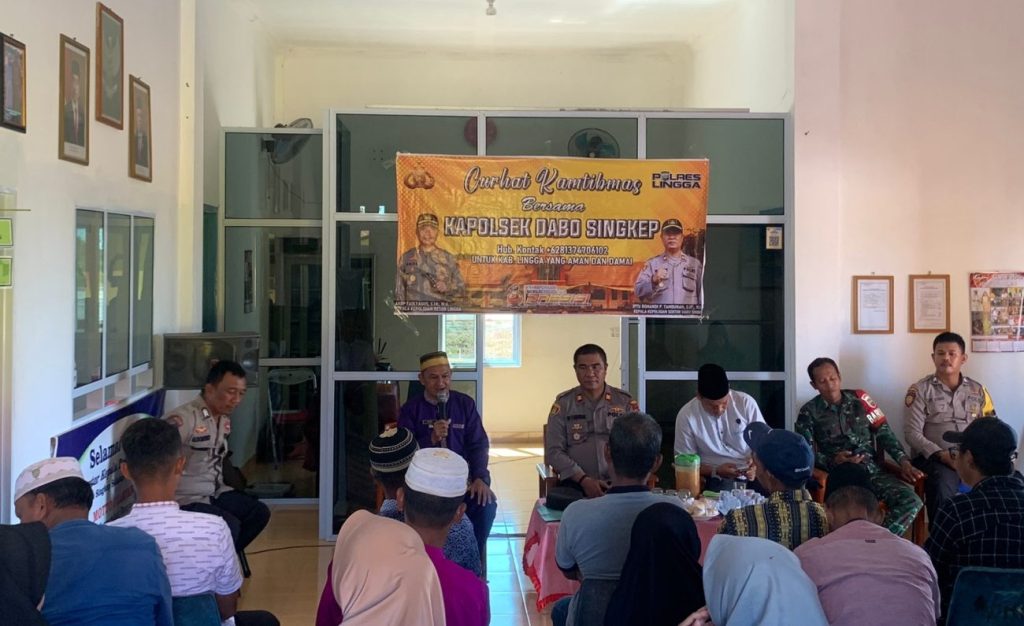 Kapolsek Dabo Singkep Iptu Rohandi Tambunan Gelar Jumat Curhat Bareng Tokoh Masyarakat