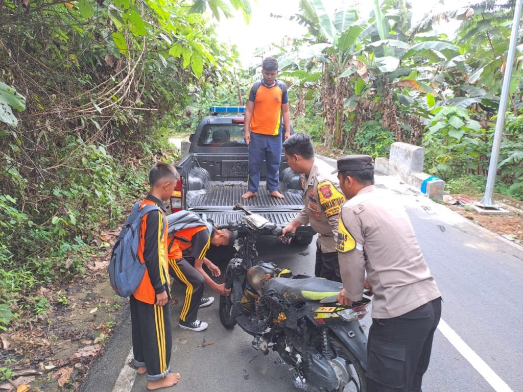 Akibat Tangki Bocor, 1 Unit  Sepeda Motor Ludes Terbakar