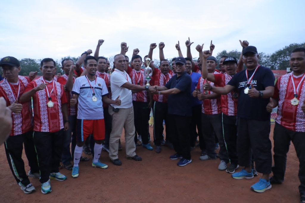 Sekda Tutup Turnamen Old Crack PWI Asahan 2023