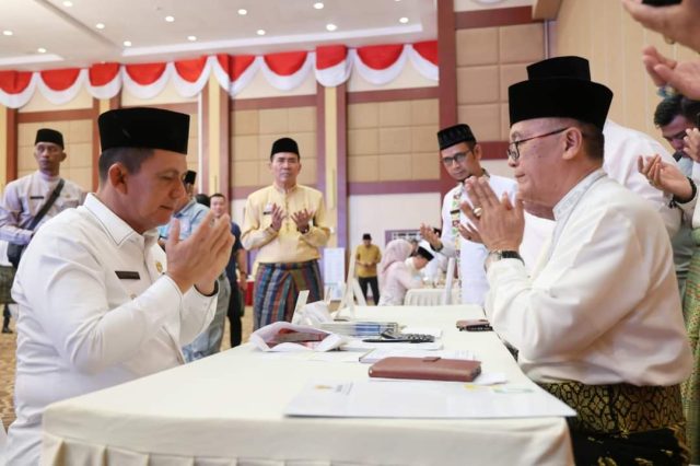 Ansar Tunaikan Zakat Buat Investasi Abadi