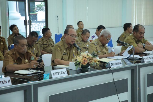 Bahas Dana Bagi Hasil, Bupati Surya Sambut Kedatangan Badan Anggaran DPRD Provsu