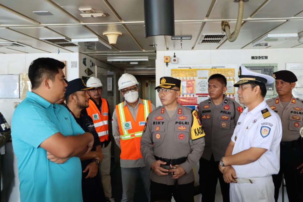 Arus Mudik H-4, 364 Penumpang KM Dorolonda Tiba di Pelabuhan Kijang