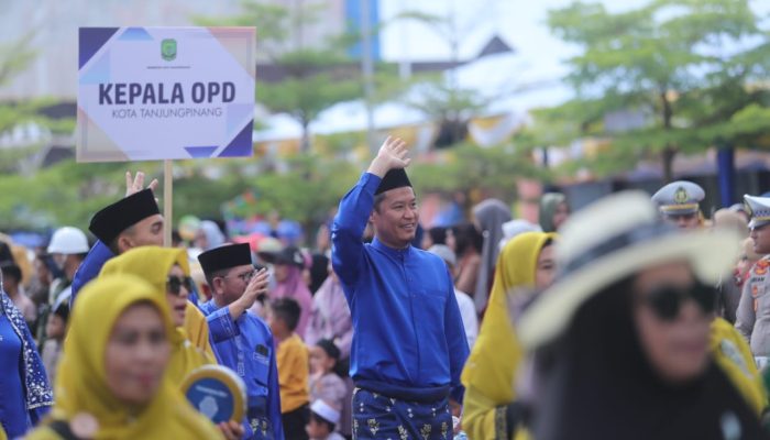 Zulhidayat Komandoi Tanjungpinang Bersholawat di Pawai Taaruf STQH, Rahma: Semoga Hasilnya Maksimal