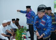 Bupati Upah-upah 22 Jemaah Calon Haji Keluarga Besar Dinas Pendidikan