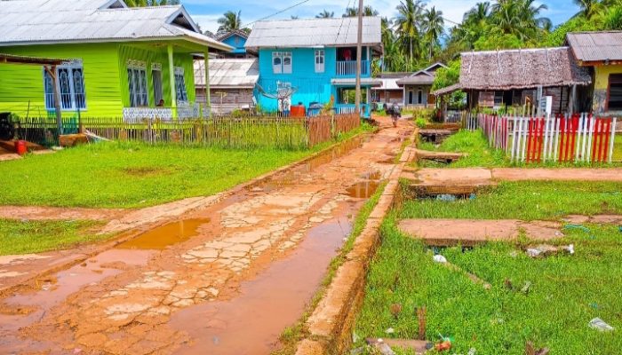 Dinas PU Lingga Siapkan Rp 160 juta Bangun Jalan Rusak di Senempek