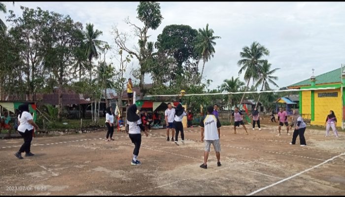 Pererat Silaturahmi, Warga Kampung Gelam Gelar Pertandingan Bola Voli