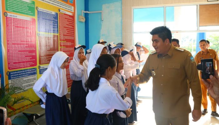 Berkunjung ke SMPN 1, Roby Lihat Semangat Pemuda ada di Diri Siswa