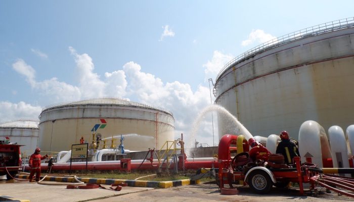 Pertamina Tanjung Uban Terbakar, Satu Pekerja Tewas di Lokasi Kejadian