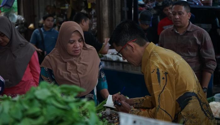 Pj Wali Kota Tanjungpinang Tepis Kenaikan Harga Cabai Usai Survei ke Pasar Bincen