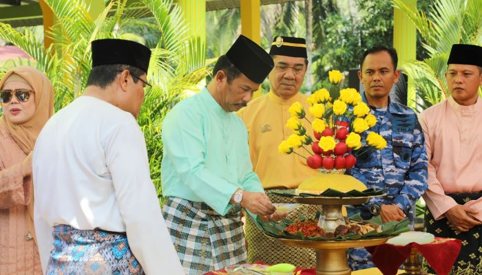 Ziarah ke Makam Zuriah Nong Isa, Kepala BP Batam Akan Jadikan Nongsa Daerah Wisata