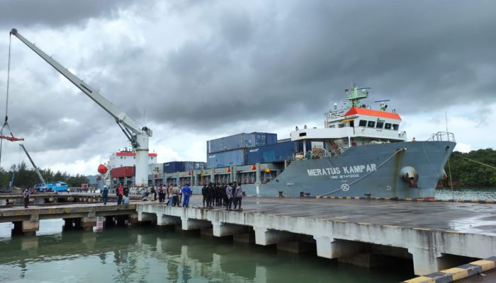 Surat Suara Tiba di Pelabuhan Kijang, KPU Bintan: Langsung Disimpan ke Gudang Logistik Pelabuhan Kijang