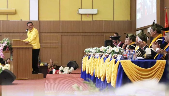 Hadir di Sidang Pengukuhan Sahabatnya, Ansar Harap Prof. Dr. Soerya Respationo Majukan Dunia Pendidikan Kepri