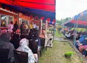 Gubernur Ansar Bagi-bagi Ratusan Sembako di Singkep Barat