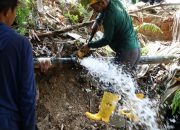 Jaga Kualitas Air, BP Batam dan PT ABHi Lakukan Flushing Jaringan Pipa Air