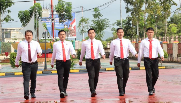 Ungkap Kasus TPPO dan Mafia Tanah, Lima Personil Polres Bintan Terima Penghargaan