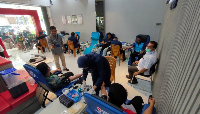 JNE Tanjungpinang Bersama PMI Gelar Donor Darah