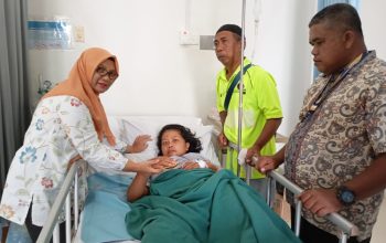 Fiven Besuk Saksi Partai Golkar yang Sempat Koma 3 Hari di RSUD Bintan