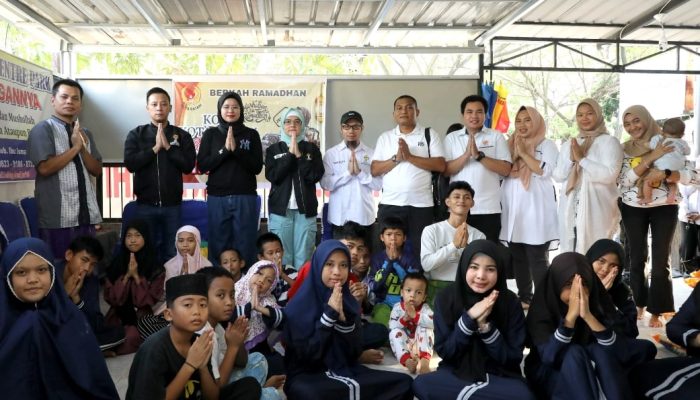Ramadan Penuh Berkah, KONI Batam dan HIPMI Kepri Bagikan Puluhan Paket Sembako dan Takjil Gratis