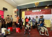 Dinsos Tanjungpinang Serahkan Bantuan Pada 248 PPKS