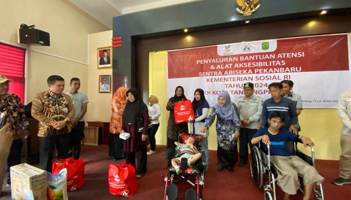 Dinsos Tanjungpinang Serahkan Bantuan Pada 248 PPKS