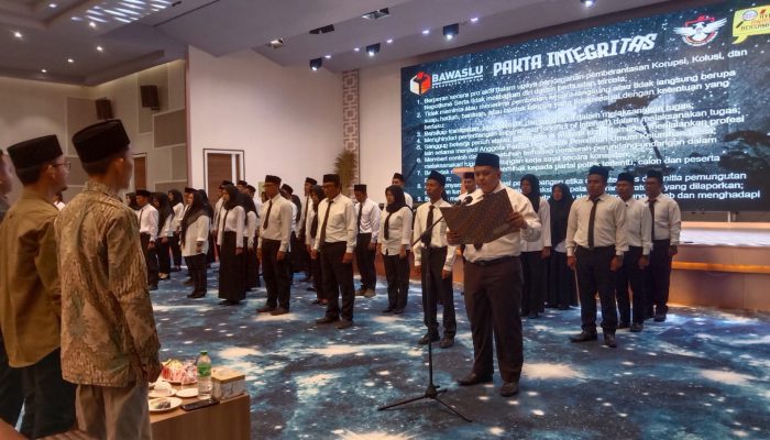 51 Anggota Panwaslu Bintan yang Dilantik Diminta Patuhi Aturan