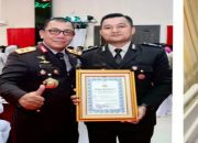 Bripka Zulham Terima Penghargaan Dari Kapolda Kepri Brigjen Pol Yan Fitri