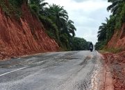 Dinas PUPR Bintan Benahi Jalan Lintas Timur yang Rusak