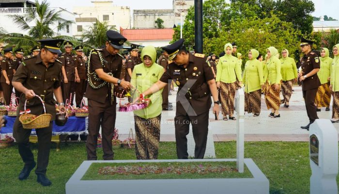 Kejati Kepri Gelar Upacara Ziarah di Taman Makan Pahlawan Pusara Bhakti Tanjungpinang