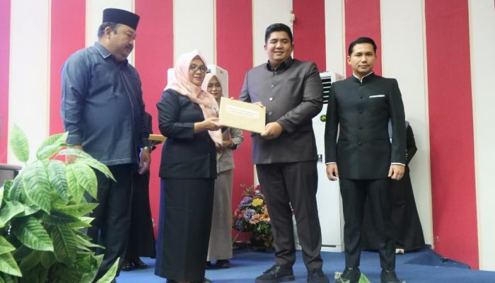Bupati Bintan Sampaikan Rancangan KUA PPAS dan Ranperda RPJPD Tahun 2025-2045