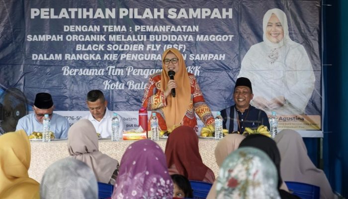 Ubah Sampah Jadi Bernilai Ekonomi, Marlin Agustina Buka Pelatihan Pilah Sampah