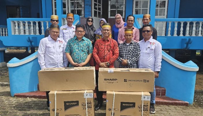 BPW KKSS Kepri Bantu AC untuk Yayasan Kebudayaan Indera Sakti Penyengat