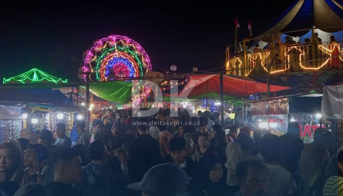 Jalan Sei Datuk Kabupaten Bintan Macet Total Gegara Pasar Malam