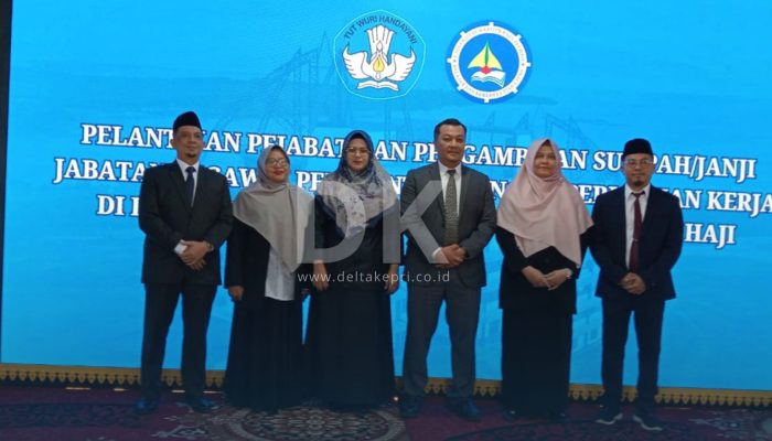 Profesor Agung Dharma Syakti Lantik 5 Dekan UMRAH