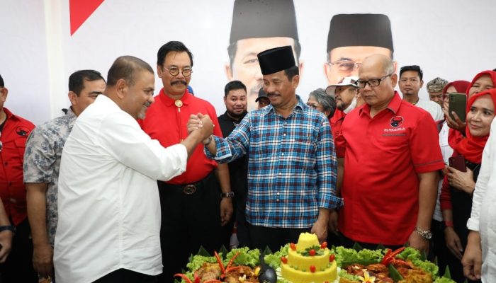 Rumah Pemenangan Rudi-Rafiq Diresmikan, Rudi Ajak Relawan Luruskan Isu Negatif di Medsos