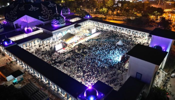 Resmi Dibuka Kembali, Perayaan Maulid Nabi Digelar di Masjid Agung Raja Hamidah Kota Batam