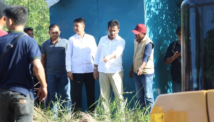 Muhammad Rudi Tinjau Langsung Lokasi Pemasangan Mini Booster Areal Perumahan Putra Jaya