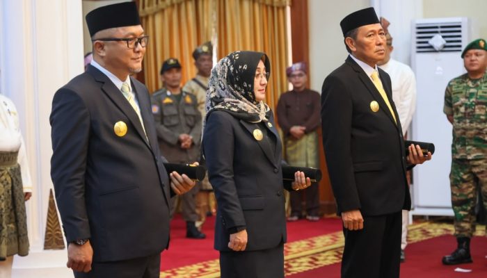 Kukuhkan Tiga Pjs Bupati Lingga, Natuna dan Batam, Ansar Ingatkan Jaga Amanah