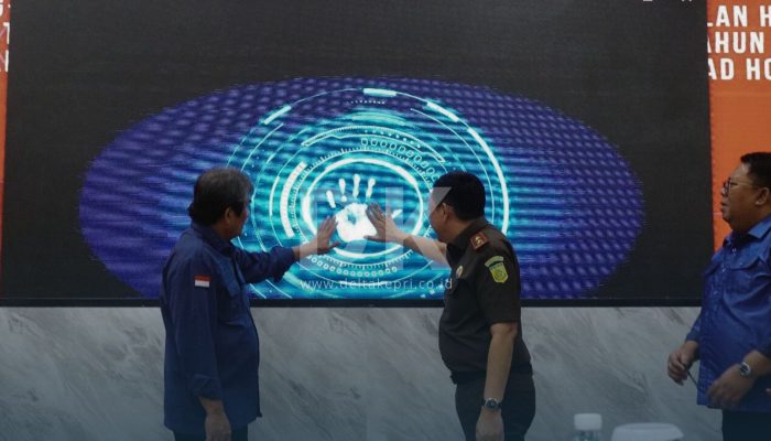 Kejati Luncurkan 2 Aplikasi Pelayanan Masyarakat untuk Berantas Mafia Pelabuhan dan Bandara