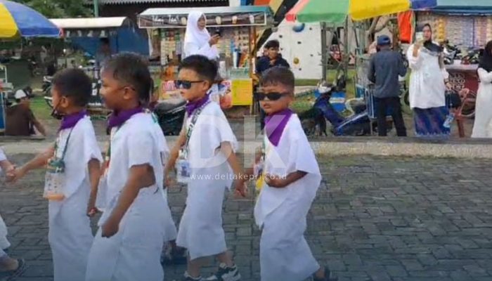 Ratusan Anak TK Ikuti Manasik Haji di Lapangan Antam Kijang